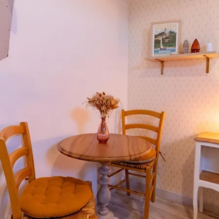 D'hotes A Avec Petit Dejeuner - Fr-1-622-119 Bed and Breakfast